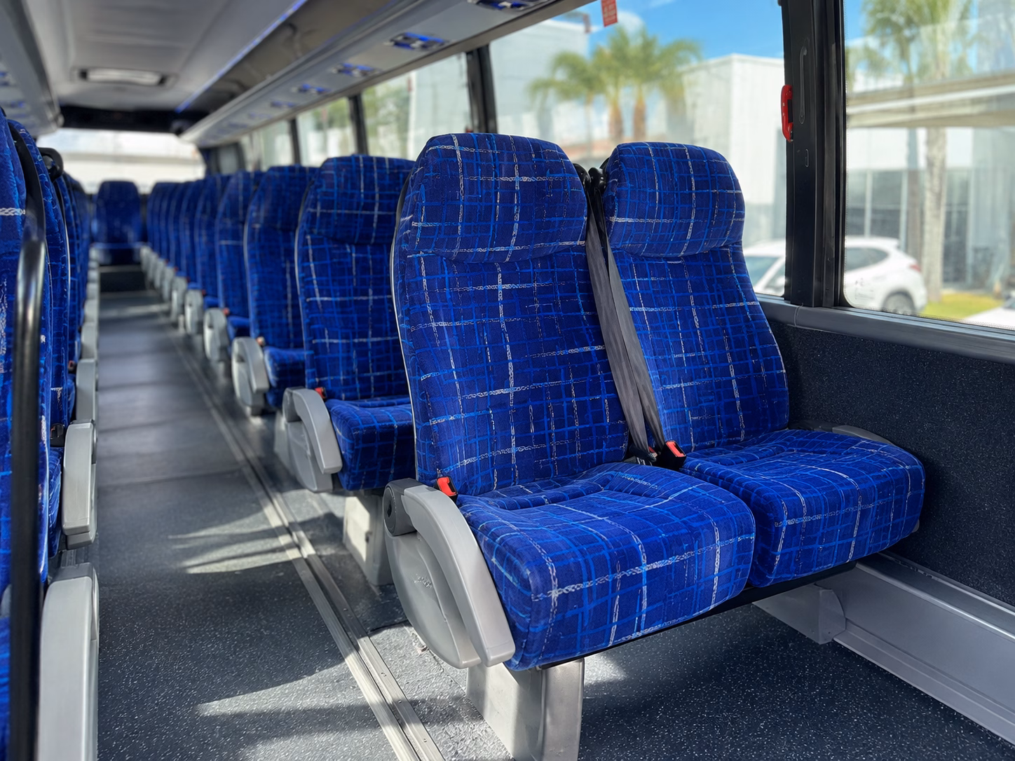 charter buses to the pompano beach amphitheater and local venues