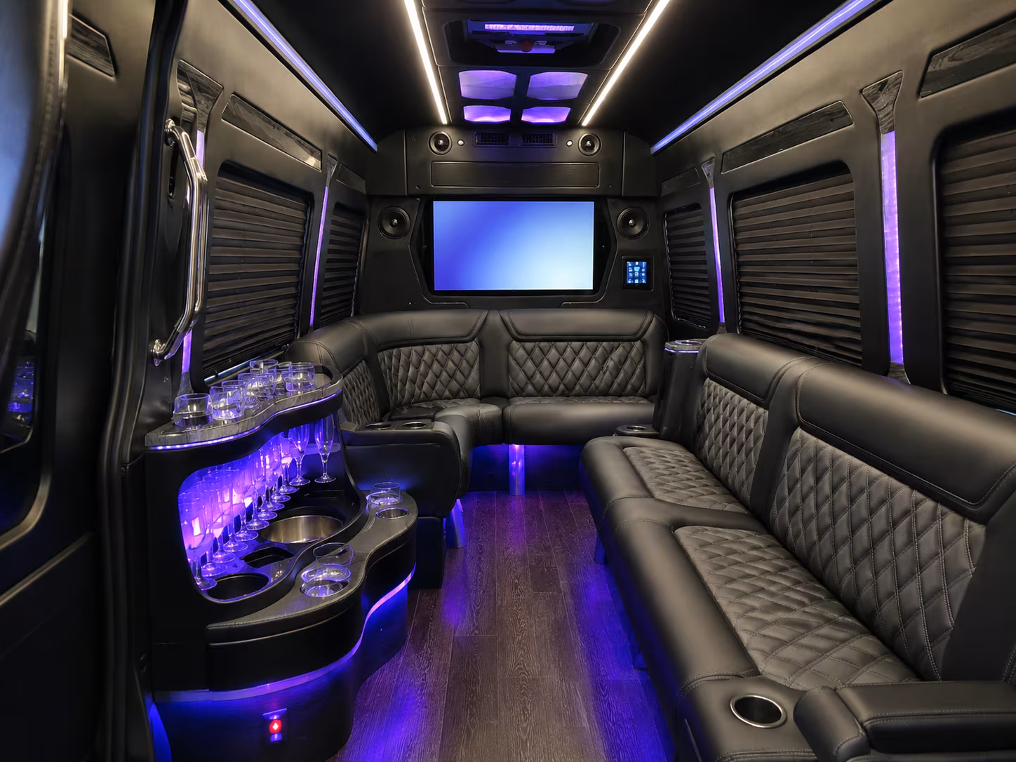 corporate hospitality buses for the fort lauderdale international boat show