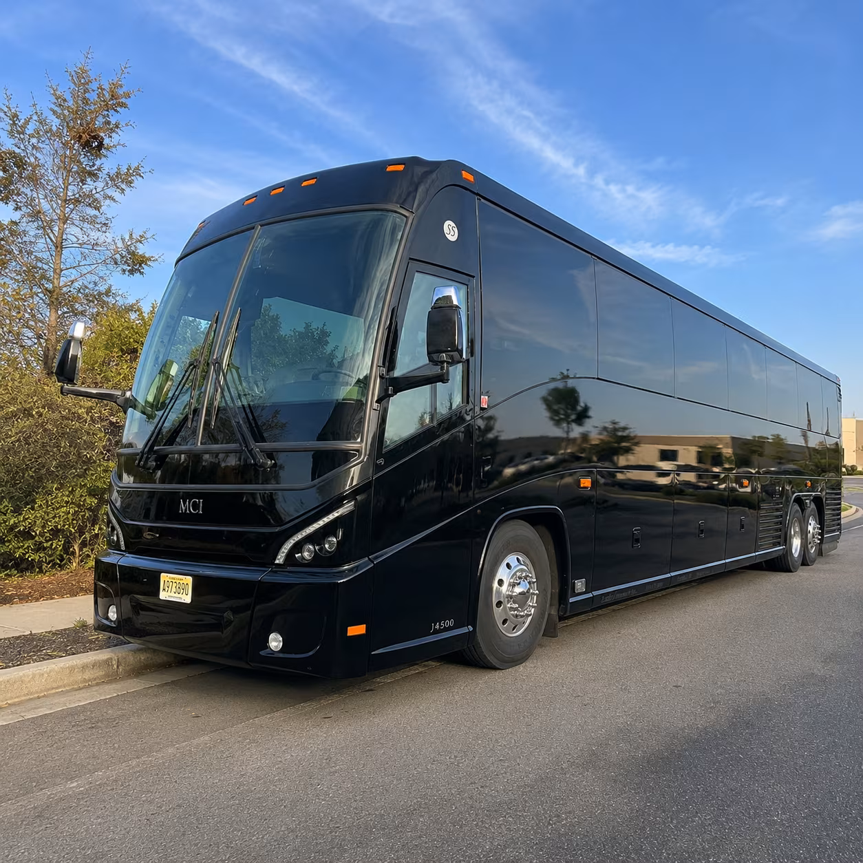 last mile shuttle buses from pompano beach tri rail and brightline
